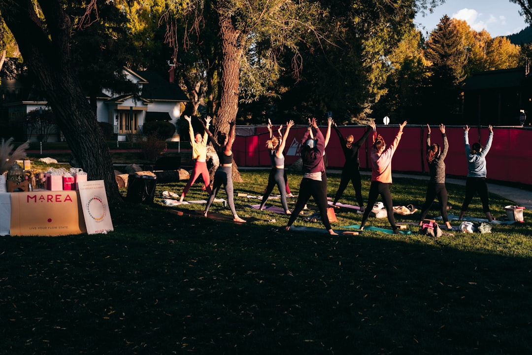 découvrez notre retraite bien-être, un sanctuaire de sérénité et de ressourcement. offrez-vous une expérience revitalisante à travers des pratiques holistiques, des ateliers apaisants et un cadre naturel enchanteur. rejoignez-nous pour une immersion totale dans la relaxation et le développement personnel.