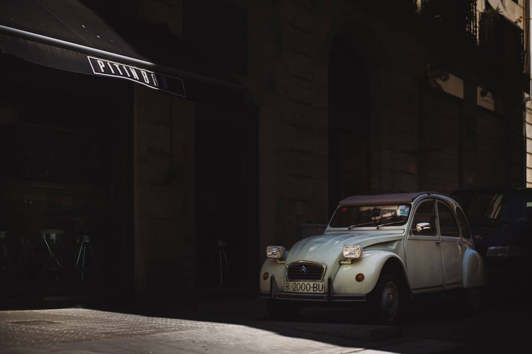 découvrez notre gamme de véhicules compacts, alliant agilité, économie de carburant et confort. parfaits pour la conduite urbaine, ces modèles sont idéaux pour naviguer facilement dans les rues étroites tout en offrant un espace de rangement suffisant. explorez nos options et trouvez le véhicule qui s'adapte à votre style de vie.